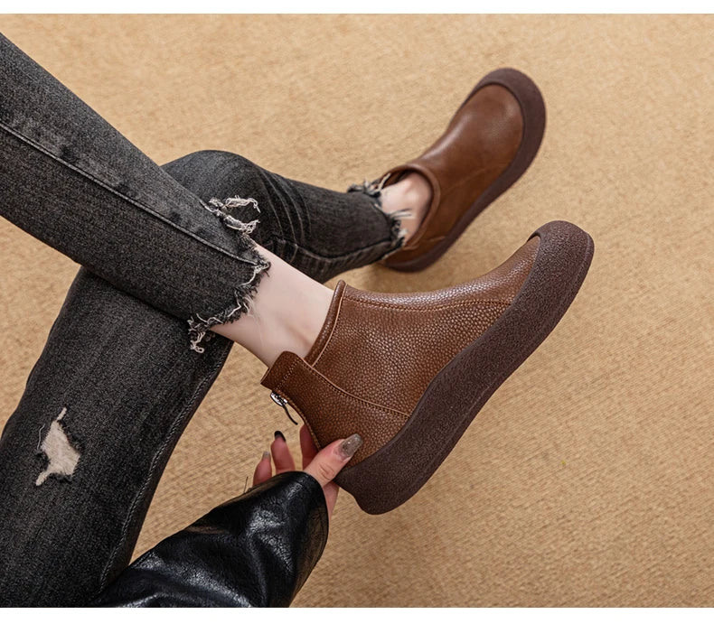 Damen-Stiefeletten aus Leder, flach, braun, mit kurzem Innenfutter und Schnür-/Zugdetails