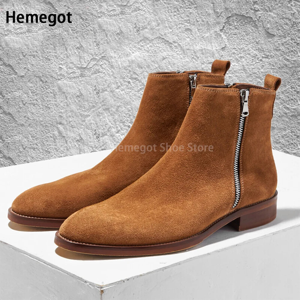 Braune Wildleder-Chelsea-Boots mit seitlichem Reißverschluss und kurzem Schaft