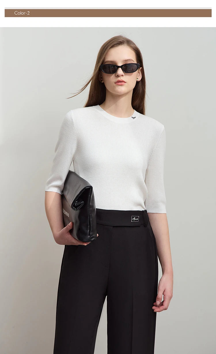 Weißer Damen-Strickpullover mit Rundhalsausschnitt, mittleren Ärmeln und schmaler Passform