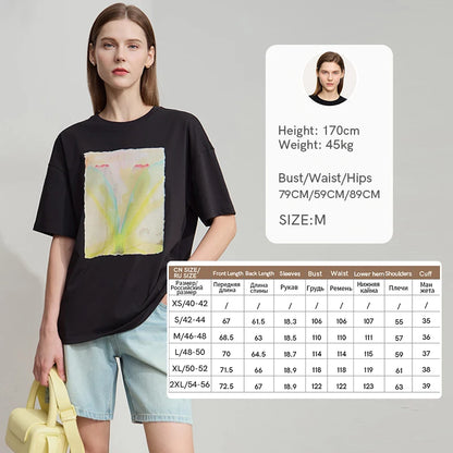 Damen T-Shirt im minimalistischen Stil mit Druck und Rundhals-Ausschnitt