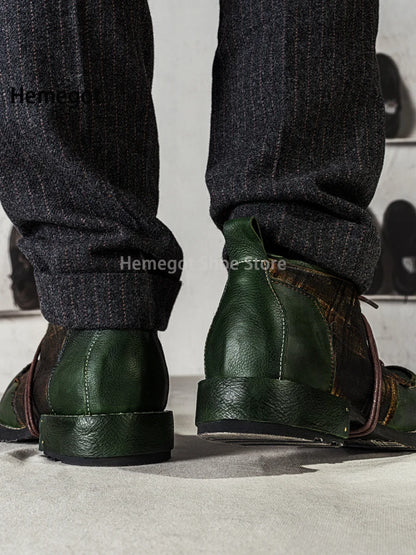 Derby-Schuhe für Herren aus Leder-Look: dunkelgrüne Ferse mit braunem Einsatz, Schnürung
