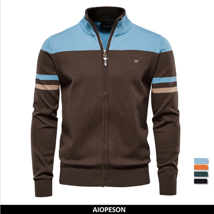 Herren-Sweatshirt aus Baumwollmischung mit Rundhalsausschnitt und einfarbigem Design – ideal für Freizeit und Sport.
