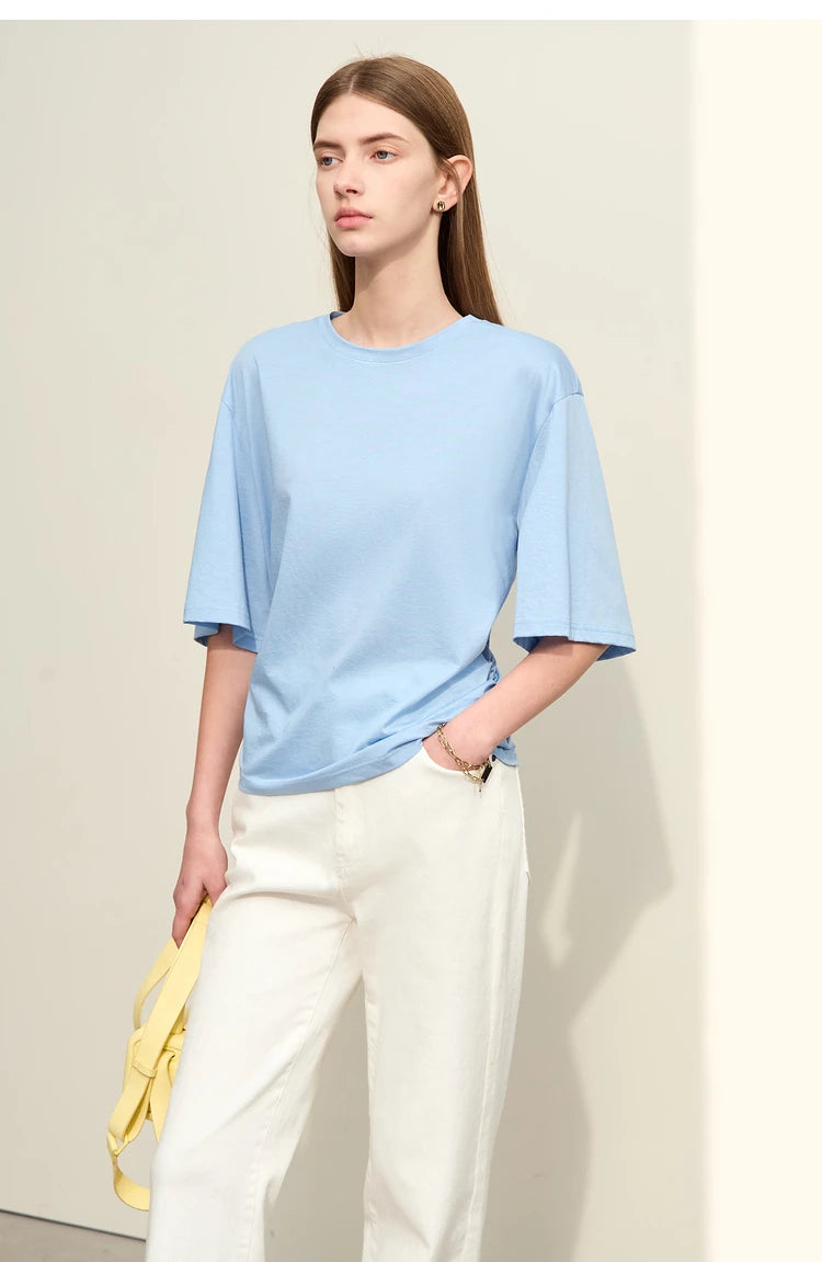 Damen T-Shirt im minimalistischen Stil aus leichtem elastischen Baumwollstoff