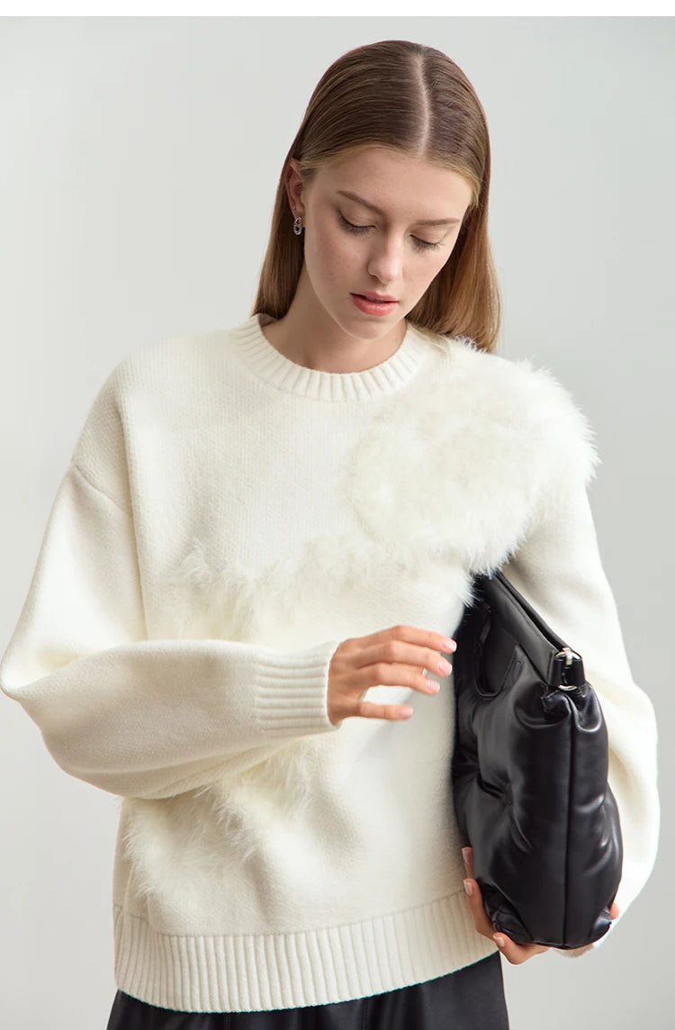 Damenpullover mit Rundhalsausschnitt, weißem Jacquard und flauschigen Struktureinsätzen