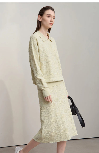 Damenpullover, hellbeige/gelblicher Strick mit Kragen und Knopfleiste, lange Ärmel