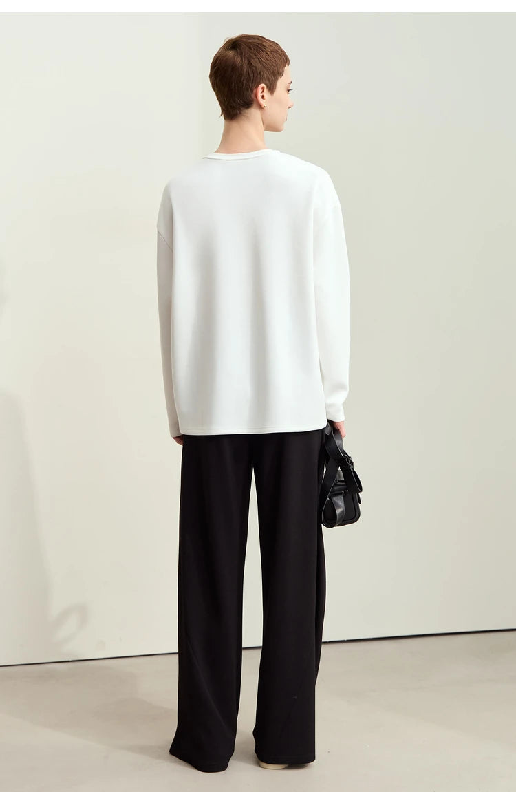 Damen T-Shirt im minimalistischen Stil mit Rundhalsausschnitt und Druckdesign