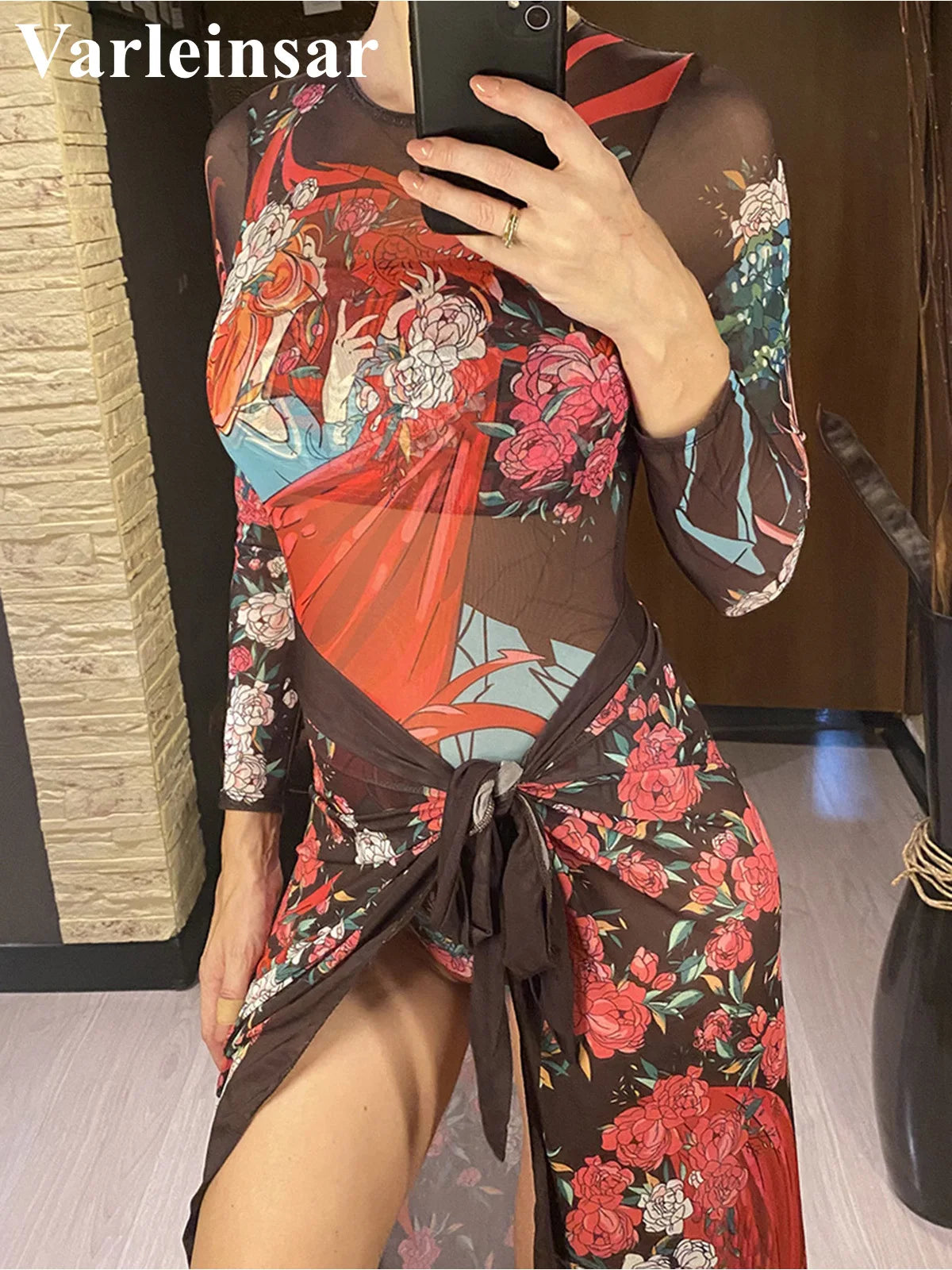 Damen-Badeanzug Blumen Langarm Sarong einteilig gepolstert