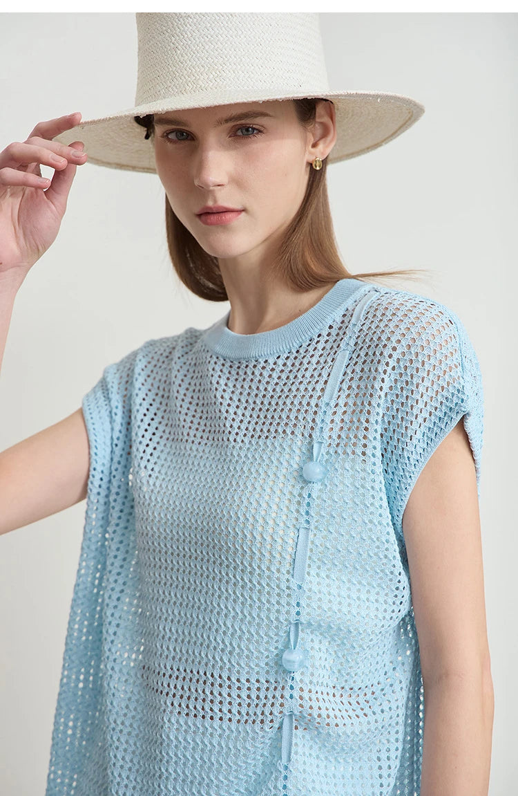 Hellblauer Damen-Strickpullover mit Knopfleisten-Optik und Kordelzug an der Vorderseite