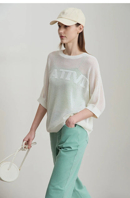 Hellbeiger Strickpullover mit Rundhalsausschnitt, lockerer Passform und kurzen Ärmeln
