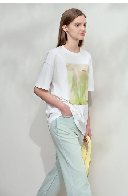 Damen T-Shirt im minimalistischen Stil mit Druck und Rundhals-Ausschnitt