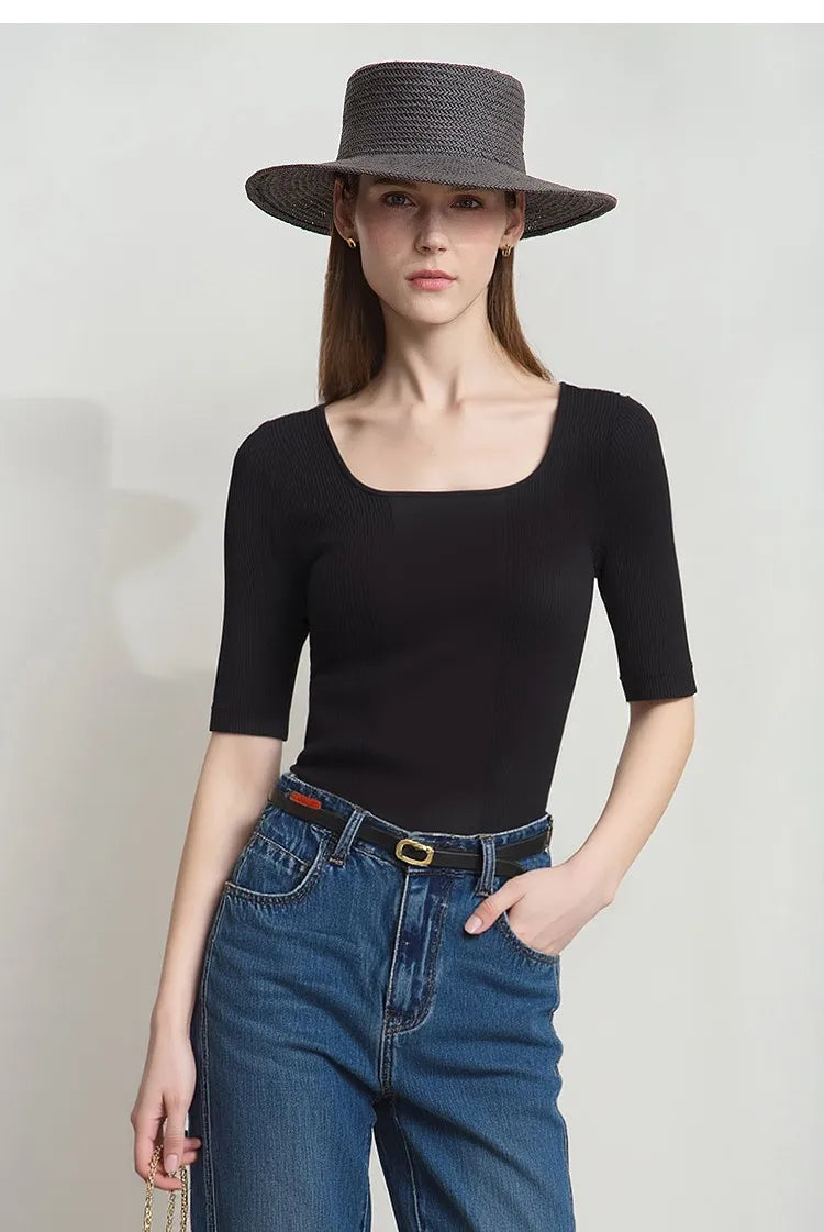 Schwarzer Damen-Strickpullover mit geripptem Halbarm und eckigem Ausschnitt, Vorderansicht