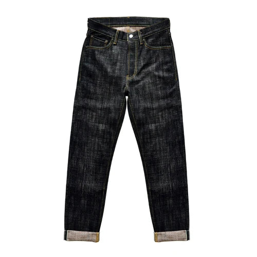 Herren Jeans im Taper Fit aus Raw Denim mit versilberten Knöpfen