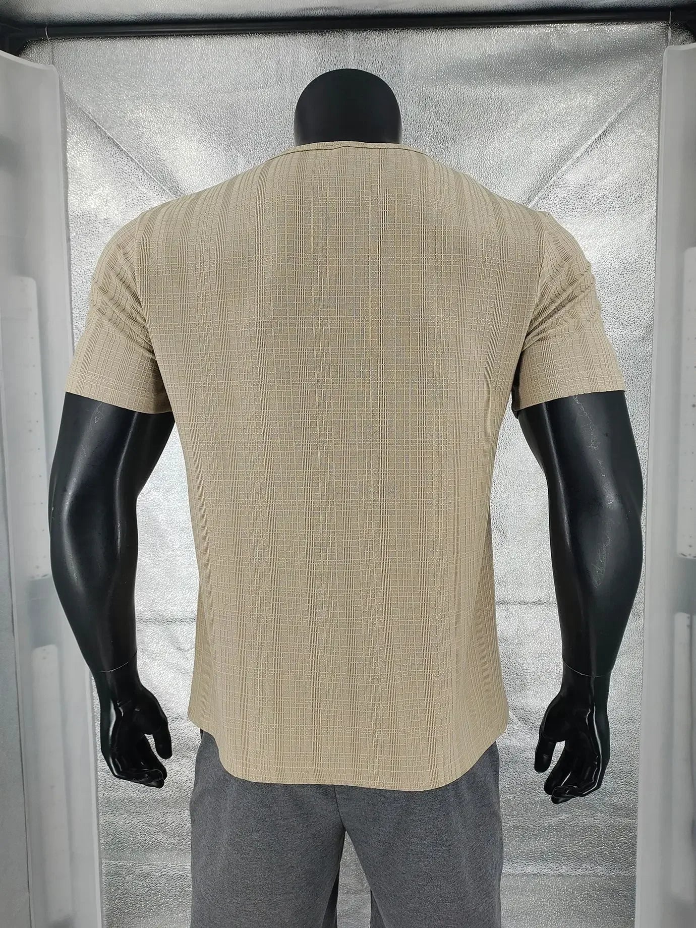 Herren-Casual-Poloshirt mit V-Ausschnitt, Brusttasche und Knopfleiste – vielseitiges, einfarbiges Business-T-Shirt