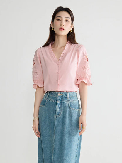 Elegantes, kurzärmeliges Damen-Shirt mit geradem Schnitt und schmaler Passform – vielseitig kombinierbar für den Sommer.