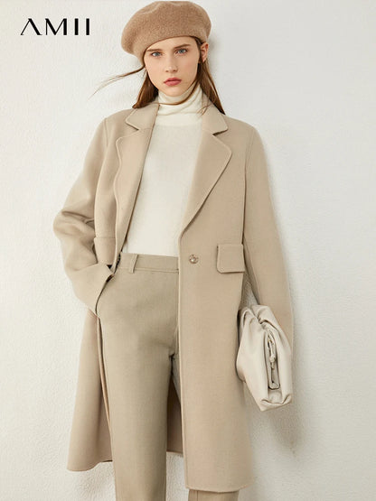 Damen Wintermantel im minimalistischen Stil mit doppelter Woll-Oberfläche