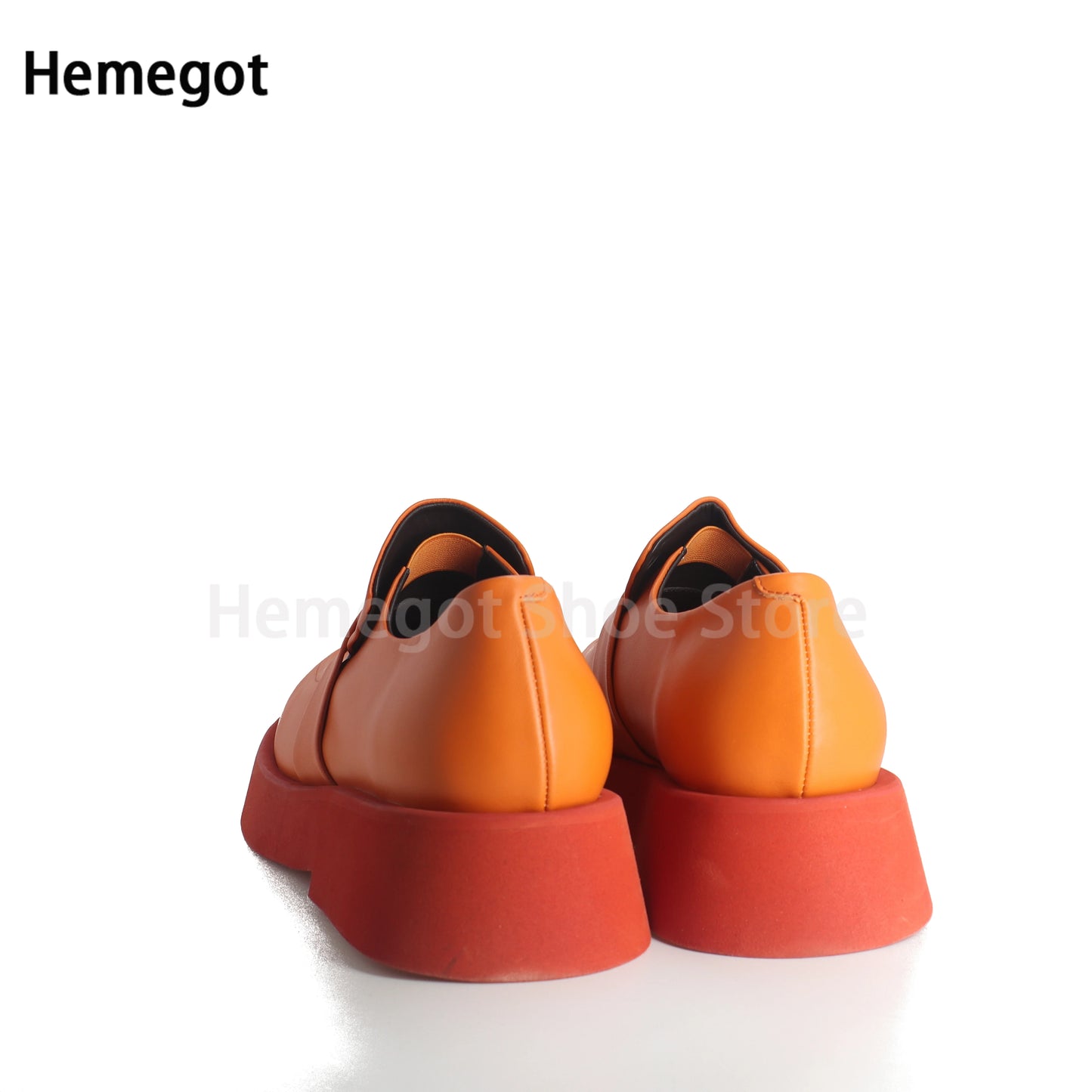 Herren-Slipper mit dicker Sohle, orangefarbenes Leder, Rückansicht mit Fersenform