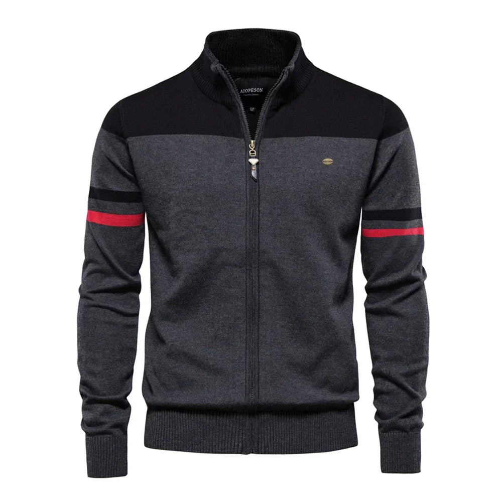 Herren-Sweatshirt aus Baumwollmischung mit Rundhalsausschnitt und einfarbigem Design – ideal für Freizeit und Sport.