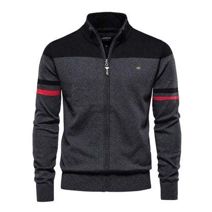 Herren-Sweatshirt aus Baumwollmischung mit Rundhalsausschnitt und einfarbigem Design – ideal für Freizeit und Sport.