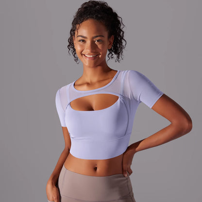 Kurzarm-Sporttop mit Cut-out am Brustbereich, helles Lavendel-Lila, blickdicht gefüttert