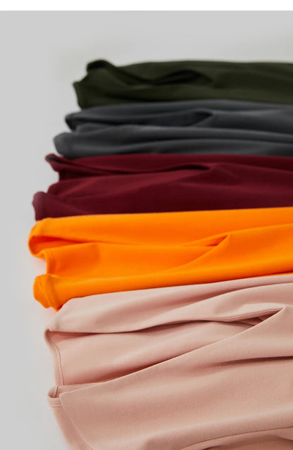 Damen T-Shirt im Minimalismus-Stil mit V-Ausschnitt und halben Ärmeln