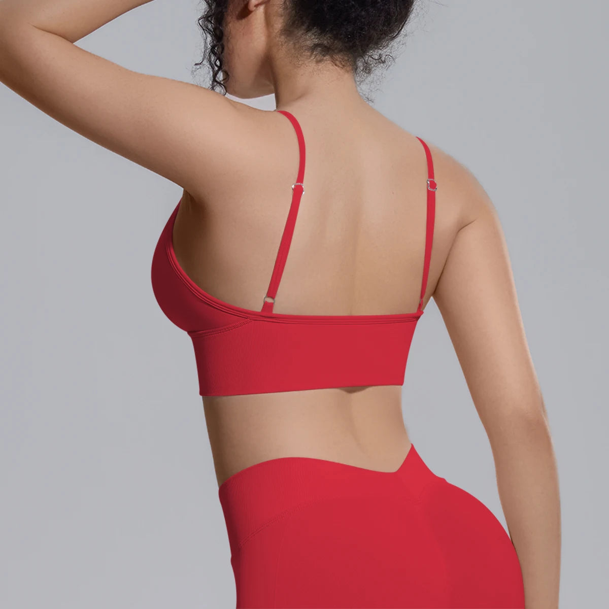 Gepolsterter Damen Sport-BH für Yoga, atmungsaktiv, rot, Rückansicht mit schmalen Trägern