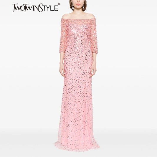 Elegantes Damen-Midikleid mit schulterfreiem Design, langen Ärmeln und Perlen-Patchwork – figurbetont und luxuriös.