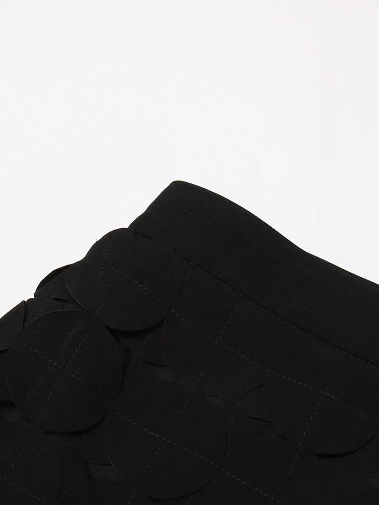 Elegantes Damen-Kleid mit Diamantmuster, Reverskragen und langen Ärmeln – figurbetontes Patchwork-Design mit doppelreihiger Knopfleiste.