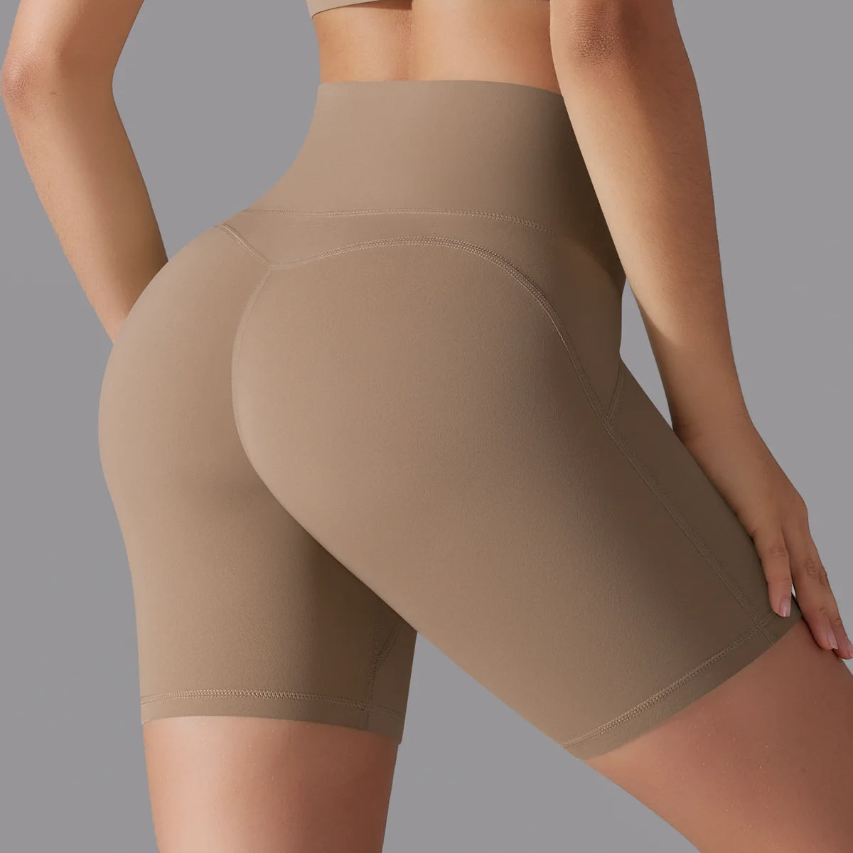 Yoga-Shorts mit hoher Taille, hellbeige, formende Po-Nähte, kurz