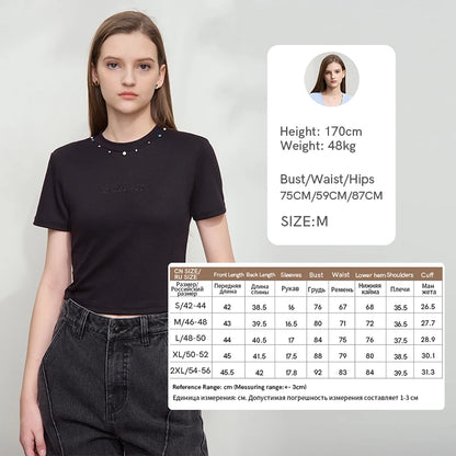 Damen Kurzarm T-Shirt im minimalistischen Design für den Sommer 2025