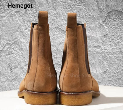 Herren-Chelsea-Boots aus Wildleder, braun, Rückansicht mit Sohlenprofil