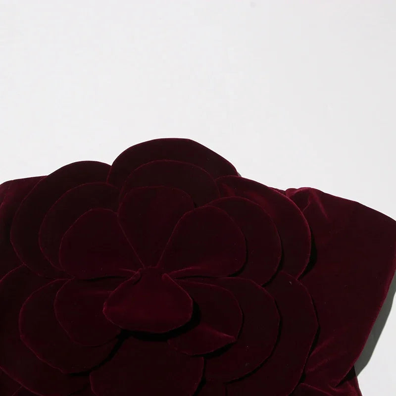 Elegantes Damenkleid mit Rundhalsausschnitt, kurzen Ärmeln und Patchwork-Design mit Quasten und Falten.