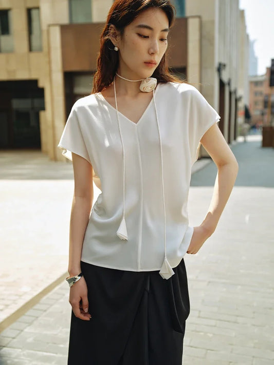 Minimalistisches Damen-T-Shirt mit elastischem Design und kurzen Ärmeln – ideal für den Sommer und vielseitig kombinierbar