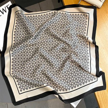 Damen Seidenschal quadratisch Blumenprint Bandana Halstuch 53cm C