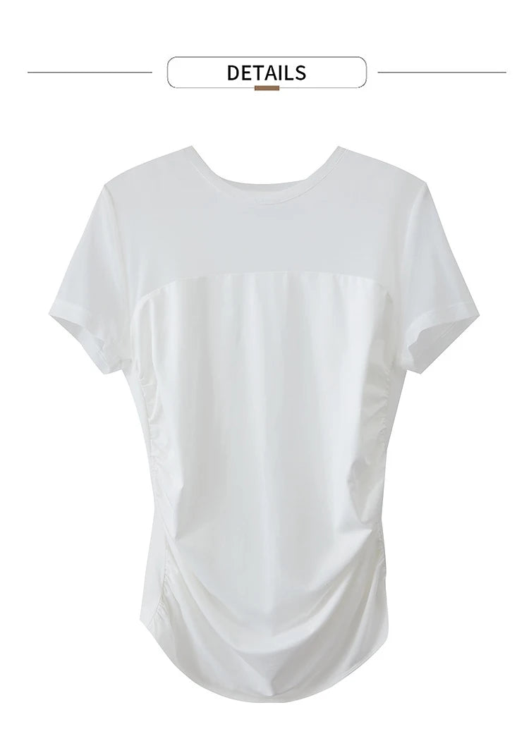 Damen T-Shirt im minimalistischen Sommerstil mit Rundhalsausschnitt und figurformendem Schnitt