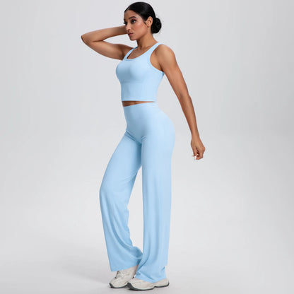 Schnelltrocknendes Yoga-Set mit Racerback-Tanktop und Schlaghose, Himmelblau
