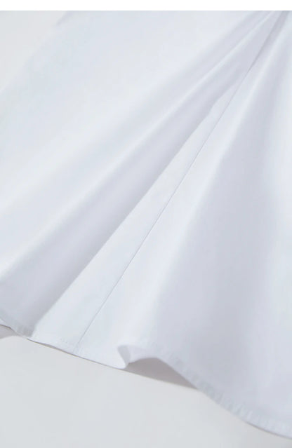 Damen Bluse im minimalistischen französischen Stil mit umlegekragen und gedrehten Falten