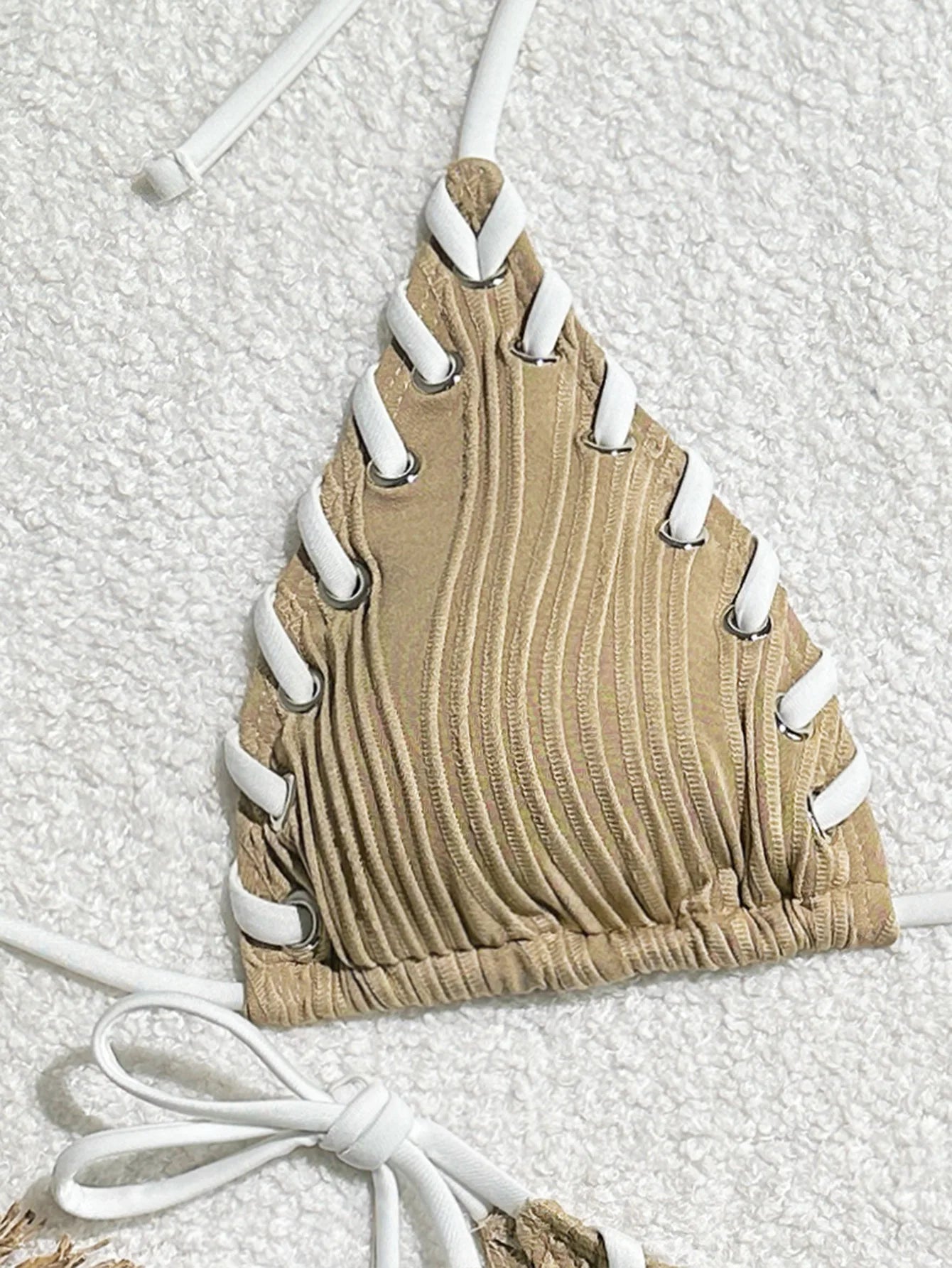 Sommerliches kariertes Bikini-Set mit Push-up-Effekt – verführerische Bademode für den Strand und Pool