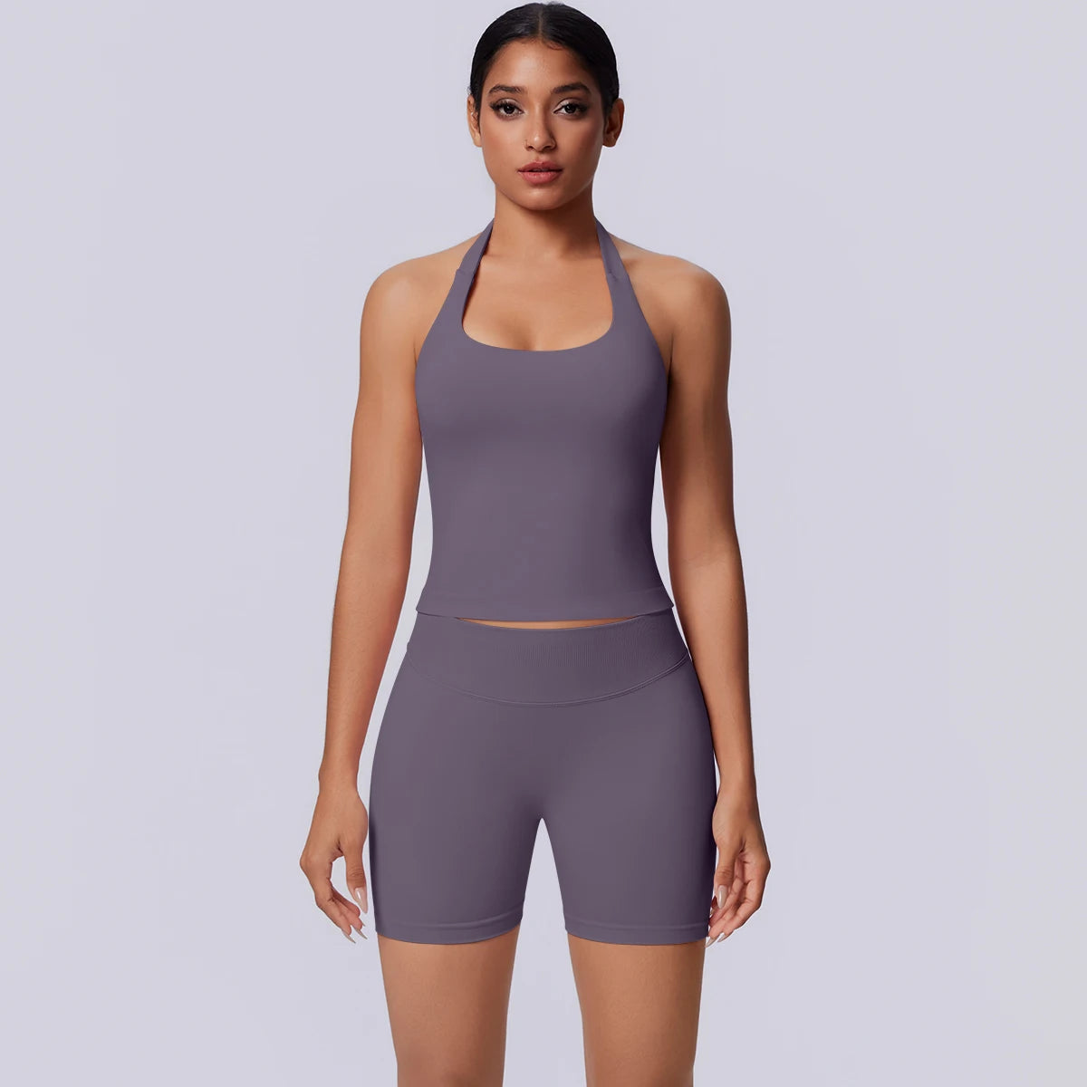 3-teiliges Yoga-Set in dunklem Violett: Sport-BH und kurze Leggings im Set
