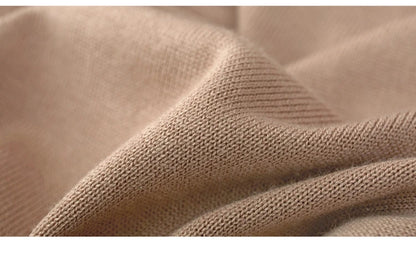 Damenpullover, beiger Sandton, Nahaufnahme der feinen Strickstruktur