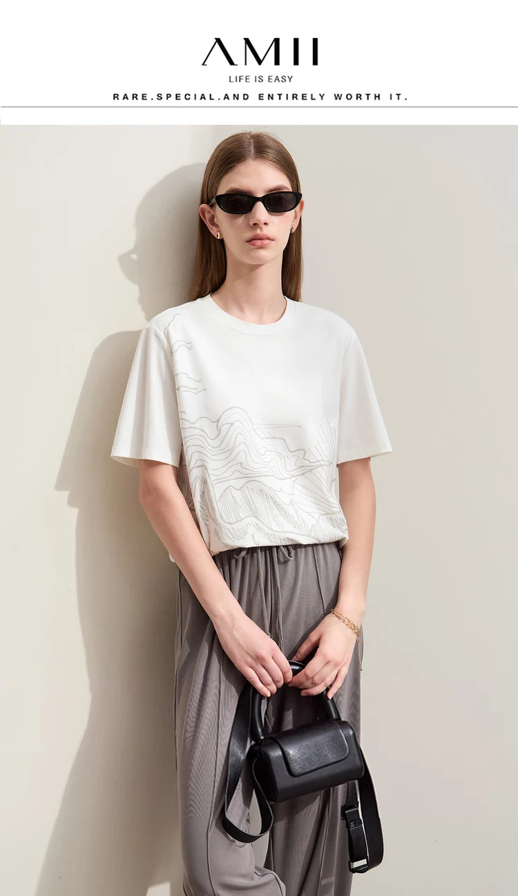 Damen T-Shirt mit minimalistischer Stickerei im lässigen Stil für den Sommer