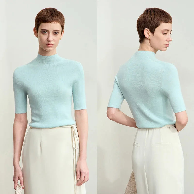 Damenpullover mit halbem Rollkragen, kurzarm, hellblau aus Feinstrick
