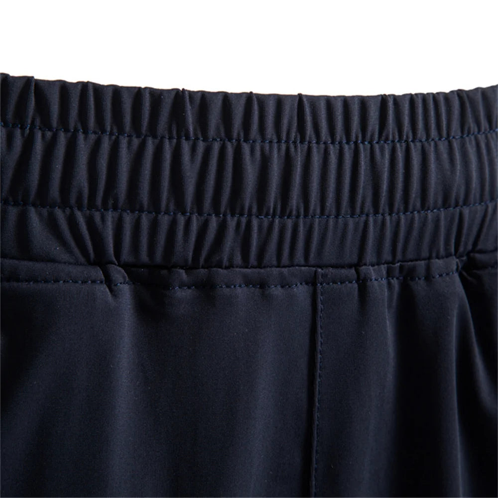 Herren-Urlaubsshorts: elastischer Bauchbund und Taschenöffnung vorn