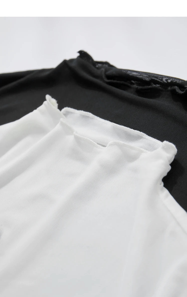 Damen T-Shirt aus gedrucktem Mesh mit slim-fit Halb Stehkragen