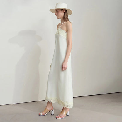 Stilvolles Sommerkleid Mit Minimalistischem Design Für Berufsdamen