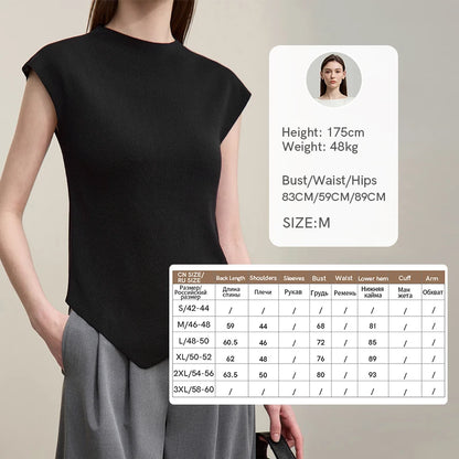 Damen Stricktop mit Mockneck, kurzem Arm und asymmetrischem Saum, schwarz