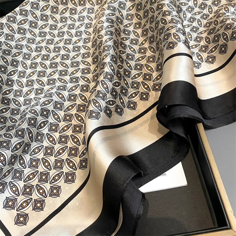 Damen Seidenschal quadratisch Blumenprint Bandana Halstuch 53cm C