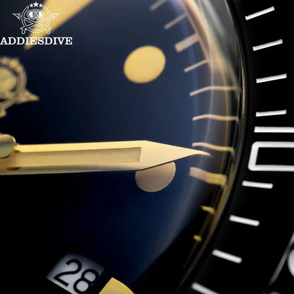 Herren-Taucheruhr mit Keramikluenette und Quarzwerk