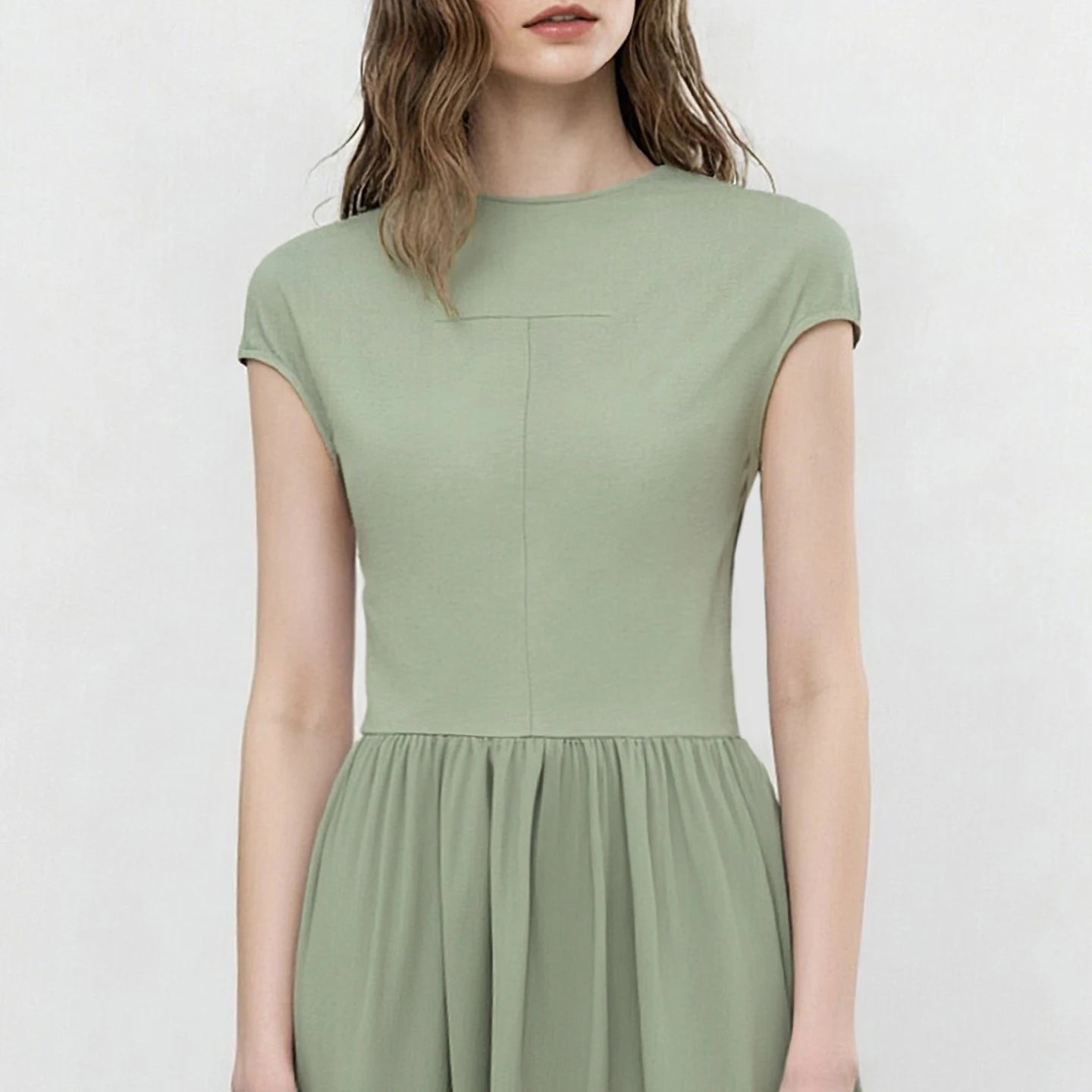 Attraktives Damenkleid Mit Komfortpassform Für Arbeit Und Freizeit