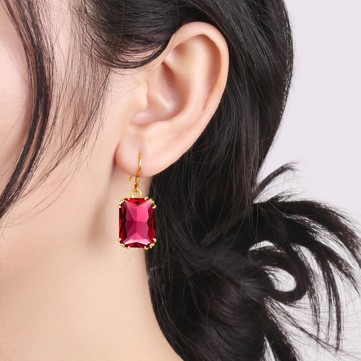 Damen-Tropfenohrringe aus 18K Goldplattierung mit synthetischem Rubin 13x18 mm für besondere Anlässe