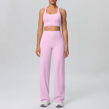 Athletik-Yoga-Set mit Brustpads: lila Sport-BH und weite Yoga-Hose mit hoher Taille